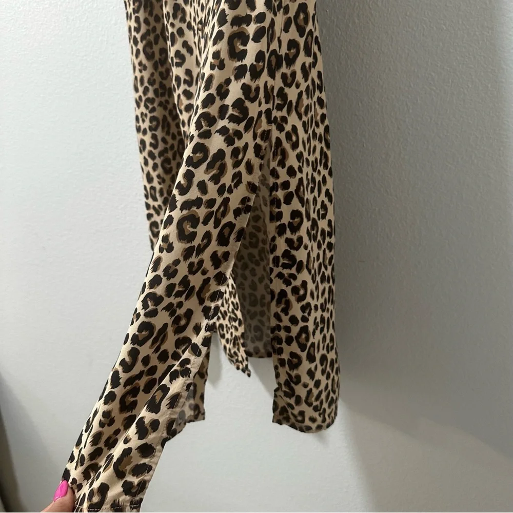 H&M buttons front